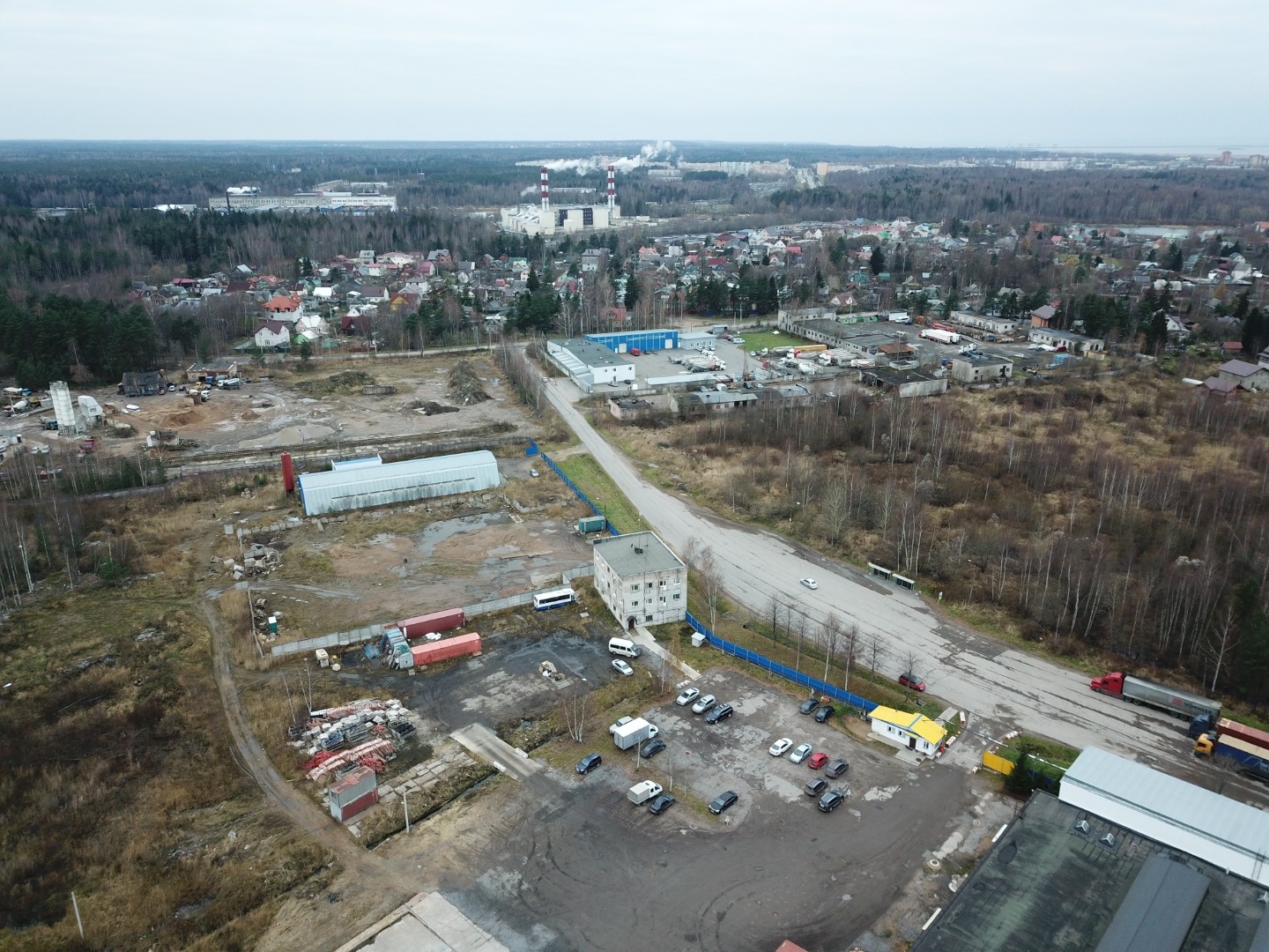 12 га промышленного назначения
•	10 км от КАД (съезд на Порт Бронка и Краснофлотское шоссе)
•	Месторасположение:  Пениковское сельское поселение
•	Назначение: земли промышленности, максимальный класс опасности III й
•	Виды разрешенного использования по классификатору ПЗЗ 
•	- Можем просчитать стоимо