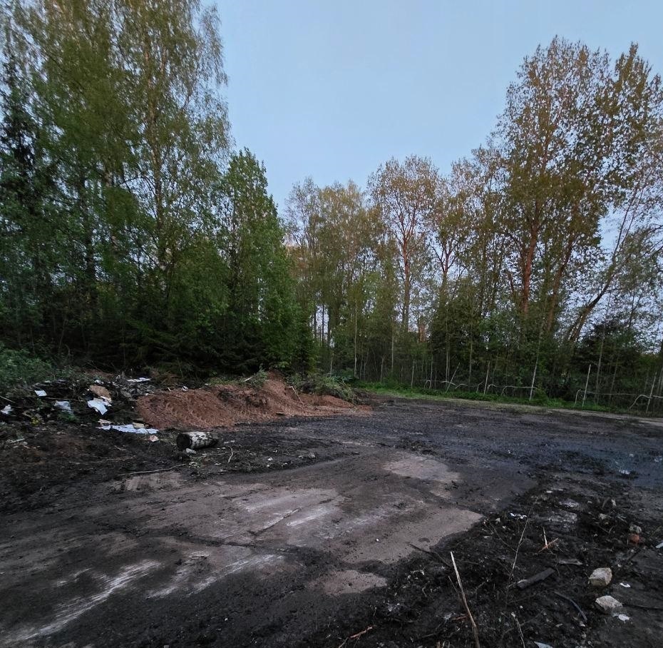 Ленинградская область, Войсковицкое сельское поселение
С-Пб пос. Вайсковицы Площадь 12 га  со зданиями 
Земельный участок  Кадастровый   47:23:0156005:244
Электроэнергия 400 кВт 
Стоимость 20 млн за га 
Здания по 10 т р кв м
