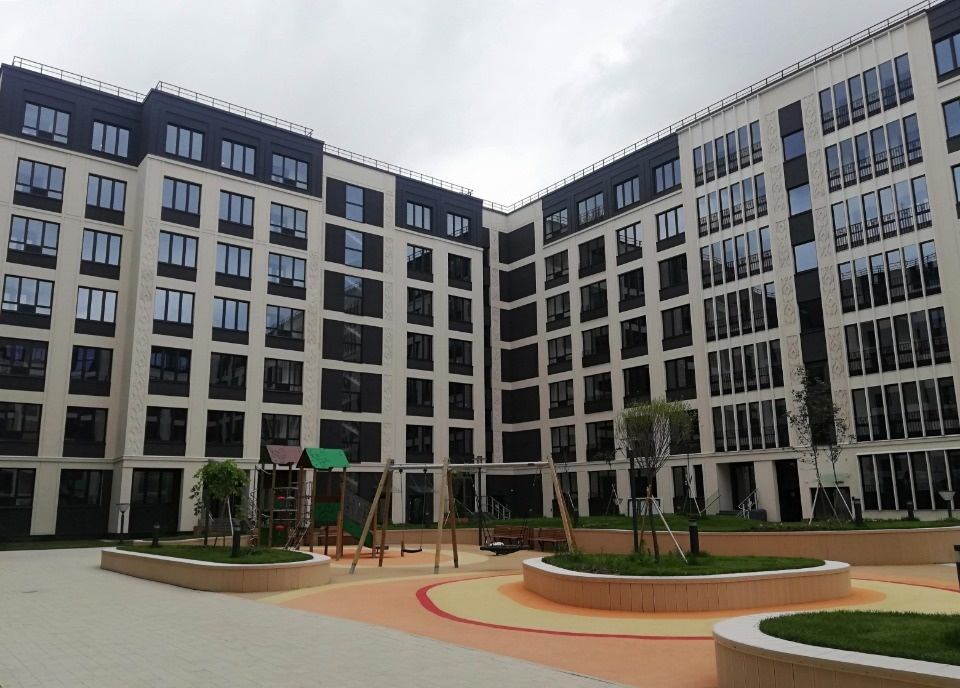 
1 комнатная квартира на Петровском пр 20
Корпус 1 
Паркинг Есть
Метро Спортивная, 20 минут пешком

S общая, м²	48.2
S жилая, м²	16.04
S кухни, м²	16.18
S прихожей, м²	9.22
Высота потолка, м	3
Тип санузла	Разд.
S санузла, м²	4.69+3.01
Тип балкона	Две лоджии , 8.4
Отделка	есть

Звоните записывайтесь 